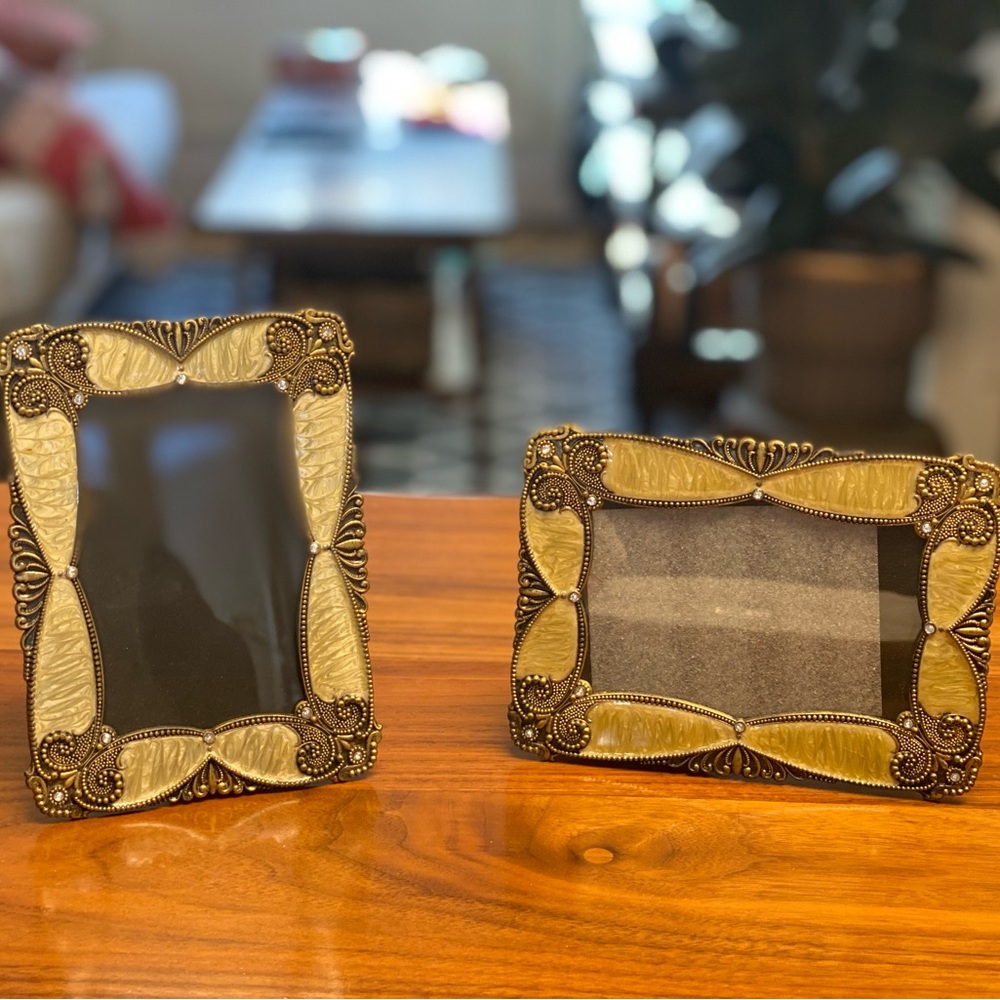 Set of 2 frames - 3.5x5”